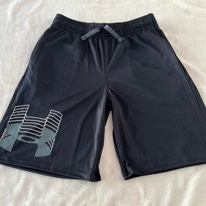 Boys under Armour shorts